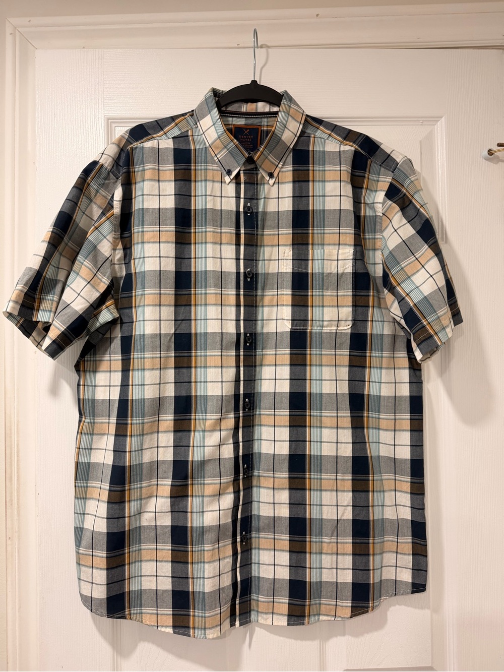Denver Hayes Short-Sleeve Plaid Button-Down Shirt - Navy, Beige & Gray